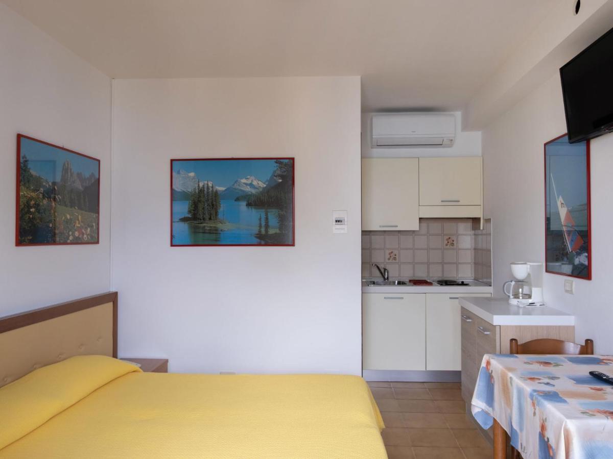 Locazione Turistica Casa Maria-5 By Interhome 아센자디브렌조네 외부 사진